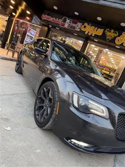 کرایسلەر 300